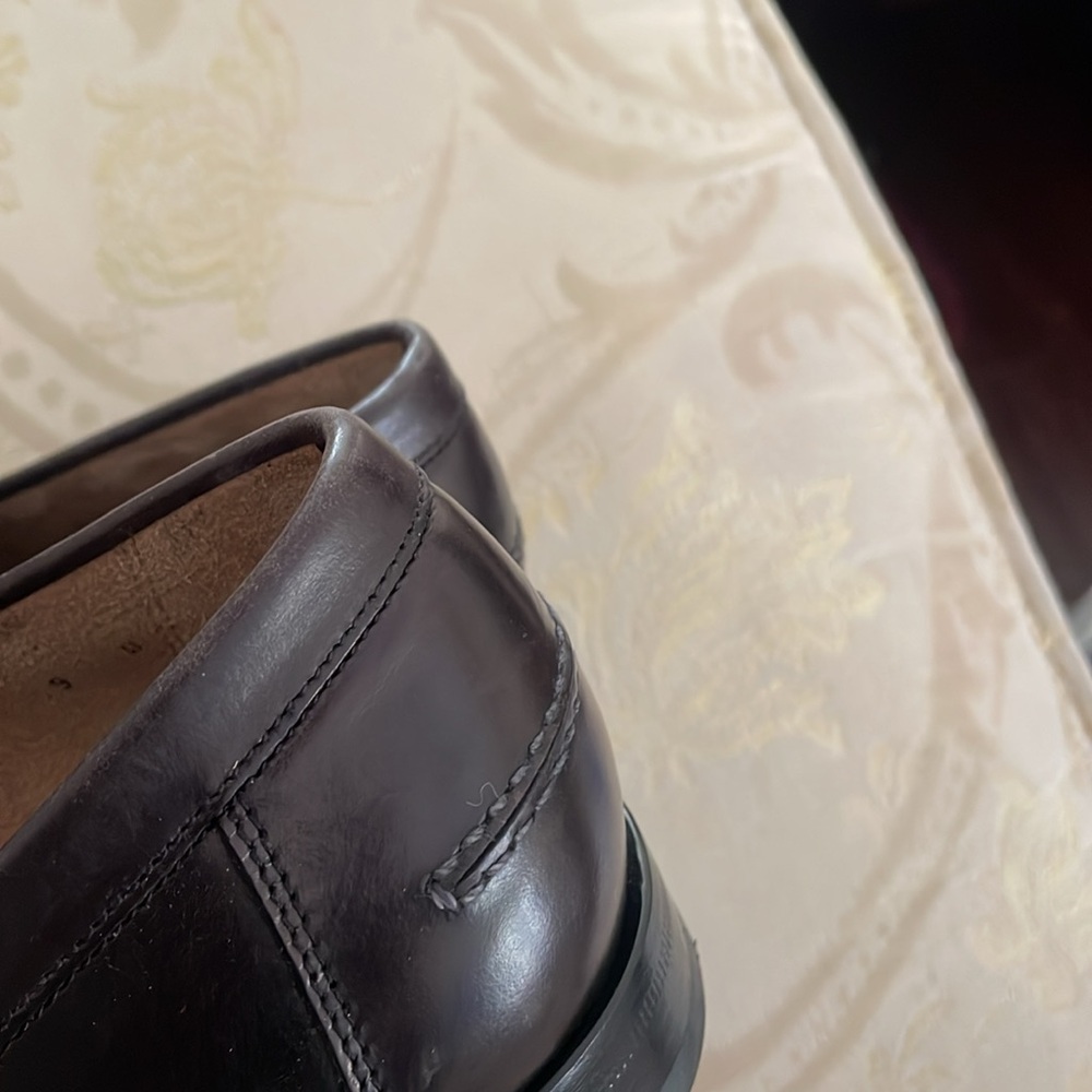 SALVATORE FERRAGAMO 'Destin' Black Leather Loafers - Picture 8 of 8